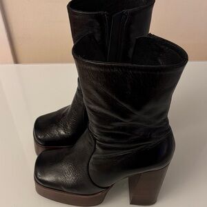 L'INTERVALLE Black Leather Heeled Boots